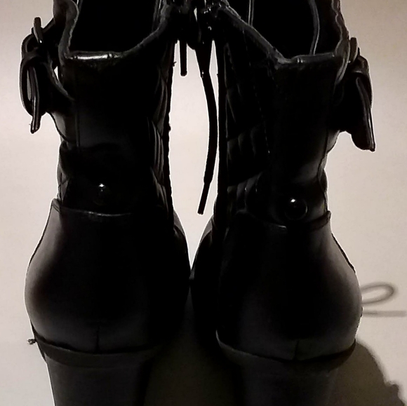 G By Guess - Picture 4 of 5